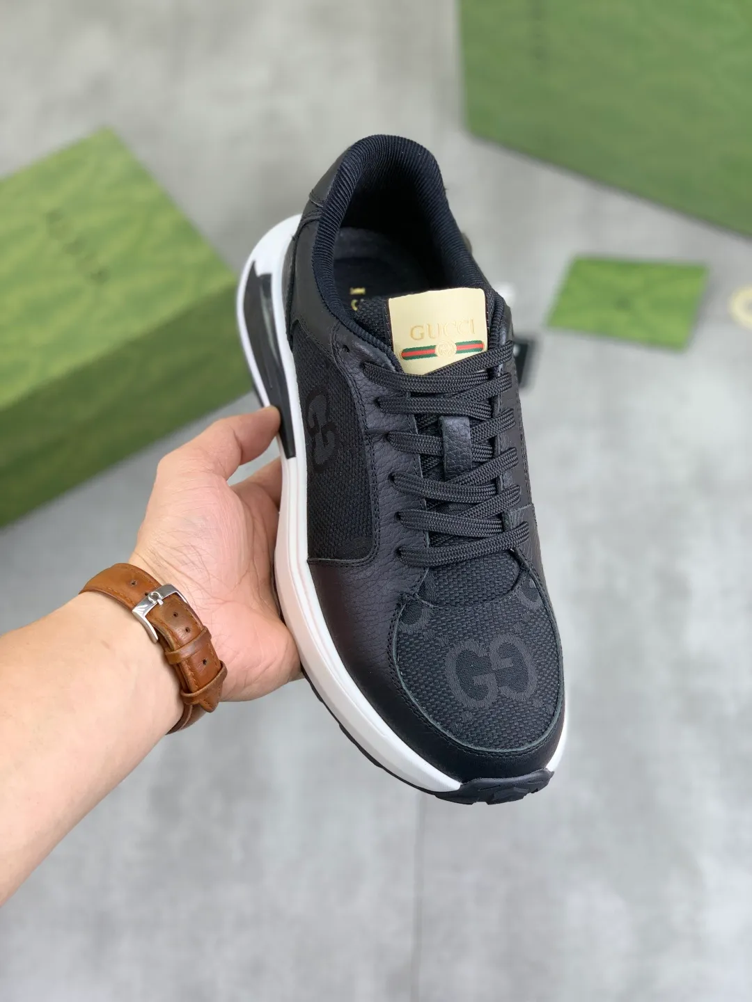 Men's shoes 💰P460💰【New model】🆘 The latest model from Gucci official website🎁Classic casual and fashionable men's shoes👟Best model💥The style is simple and elegant, exclusive for trendy men. Unique official website latest brand elements👑Gucci original decoration, fashionable and generous, the fabric is made of original soft calfskin➕Comfortable soft pigskin lining ✅Wear-resistant rubber outsole specified on the official website_Full of elasticity, the classic model taken at the counter 🎬Color: 3️⃣colors available😍Number of codes: 38-44 (45 46 customized)